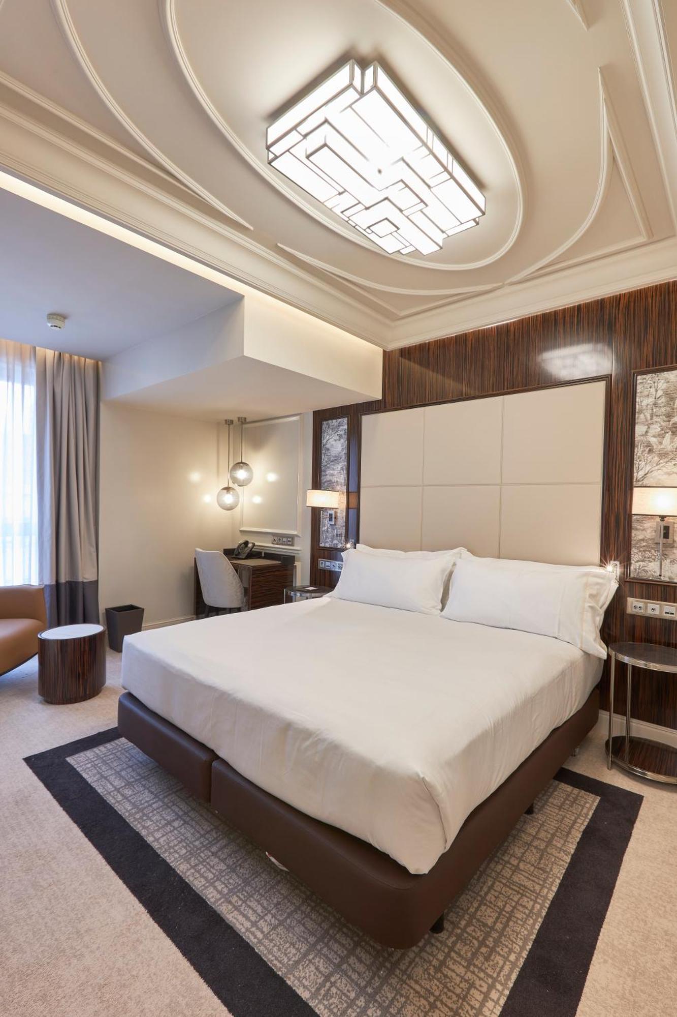 Doubletree By Hilton A Coruna Bagian luar foto