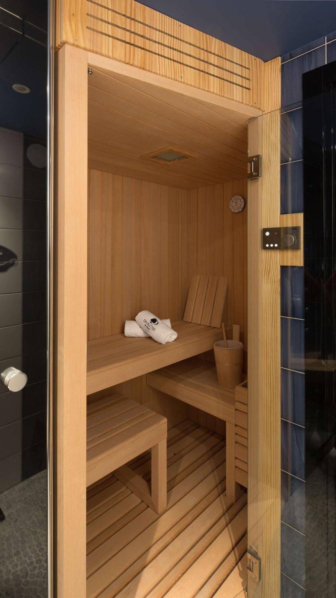 Doubletree By Hilton A Coruna Bagian luar foto