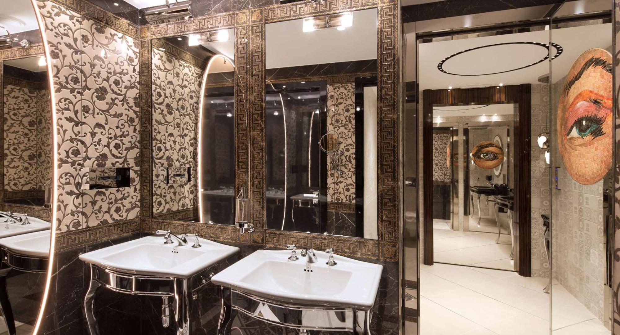Doubletree By Hilton A Coruna Bagian luar foto